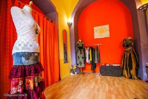 Valisula Couture, Seamstress in Île Rousse