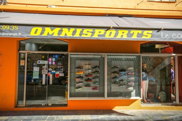 Magasin de sport : Camp de base, Corte - Corse