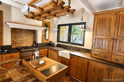 Fully equipped kitchen - Villa Barbarossa by Clos Canarelli in Figari, Corsica