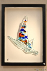 Tableau de voilier en verre fusionné multicolore - Atraverre