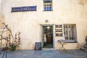 Atraverre Glaswaren in Calvi