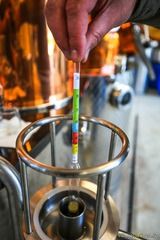 Alkoholmeter - Messung des Alkoholgehalts - Negroni-Destillation