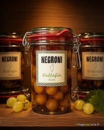 Ratafia Negroni con grappoli d'uva interi - Distilleria di Calacuccia - Corsica