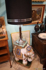 Éléphant en céramique - Antiquaire à Bastia, Corse