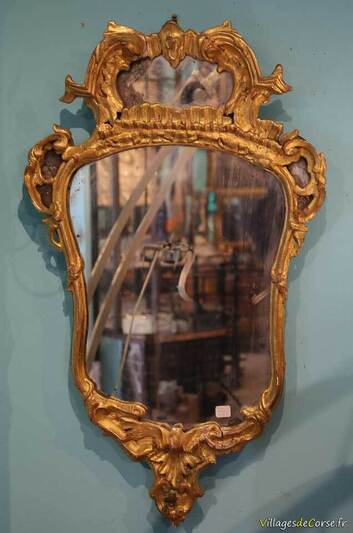Miroir ancien XVIIIe siècle en bois sculpté et doré - Antiquaire à Bastia, Corse
