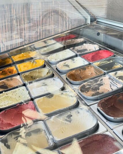 Stéphane Mora ice creams, Chez Marc restaurant in Centuri