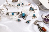 Schmuck mit blauen feinen Schmucksteinen - BdeH-Kollektion