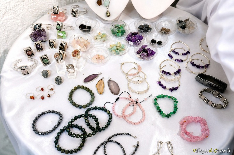 Armbänder mit feinen Schmucksteinen - Handgefertigter Schmuck von BdeH