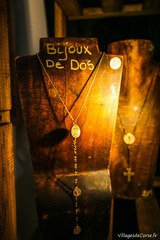 Les bijoux de dos by bulles Calvi