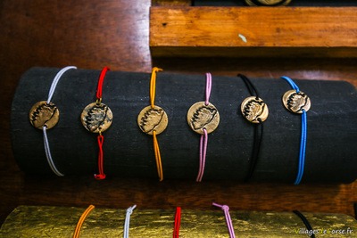 Korsische handgefertigte Bronze-Armbänder - Les Bijoux By Bulles - Calvi, Korsika
