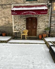 Shop sous la neige