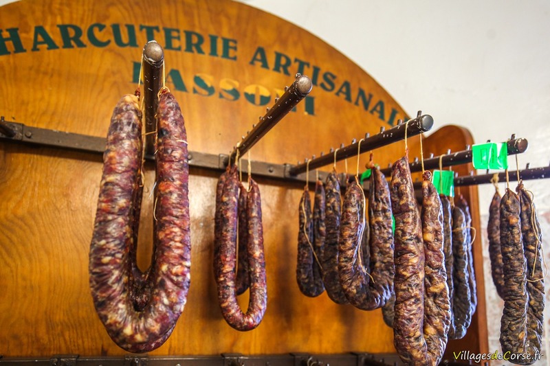 Figatelli corses artisanaux - Charcuterie Passoni Frères à Venzolasca en Haute-Corse
