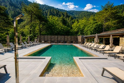 Outdoor pool - Auberge de la Restonica in Corte, Haute-Corse