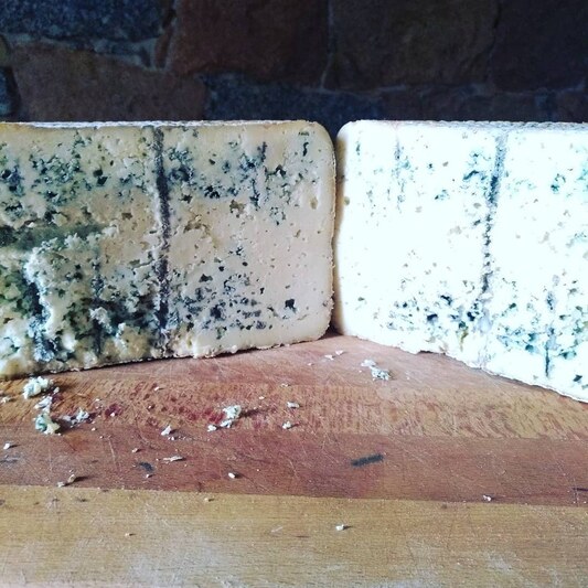 Artisanal blue goat cheese - Capra Cheese Farm in Peri
