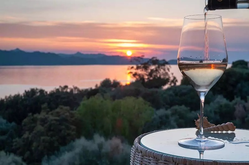 Apero vue coucher de soleil restaurant - Au Bon Clocher - Canari, Corse