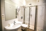 Privates Badezimmer - Hotel U Campanile in Vivario mit moderner Dusche