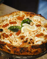 Pizza à la Bottarga corse - A Bastella - Pizzeria Lucciana