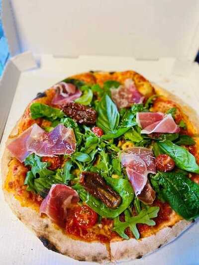 Pizza con prisuttu corso