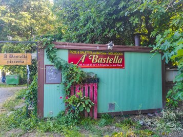 A bastella pizza lucciana corsica