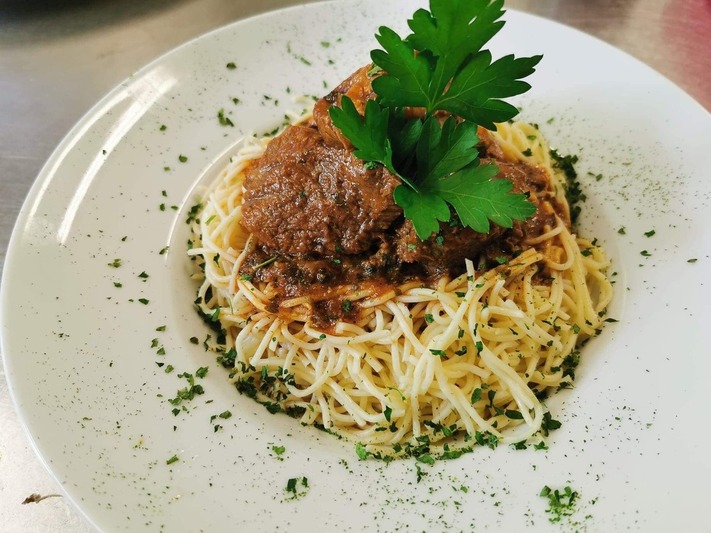 Pasta with Corsican veal sauté - Restaurant I Fratelli in Rapale.
