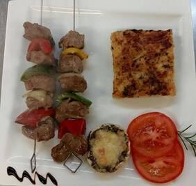 Corsican veal skewers - Restaurant I Fratelli in Rapale.