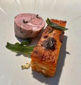 Agnello ripieno di erbe cotto a bassa temperatura, patate dolci gratinate con salvia e succhi di frutta - Ristorante U Palmentu - Centuri, Corsica