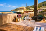 Table avec vue mer au restaurant U Palmentu - Centuri, Cap Corse