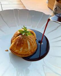 Pithivier di vitello con frutti rossi e salsa di pistacchi - Ristorante U Palmentu - Centuri, Corsica