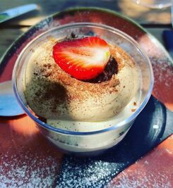 Tiramisù con mousse di nocciole e canistrelli - Ristorante U Palmentu - Centuri, Corsica