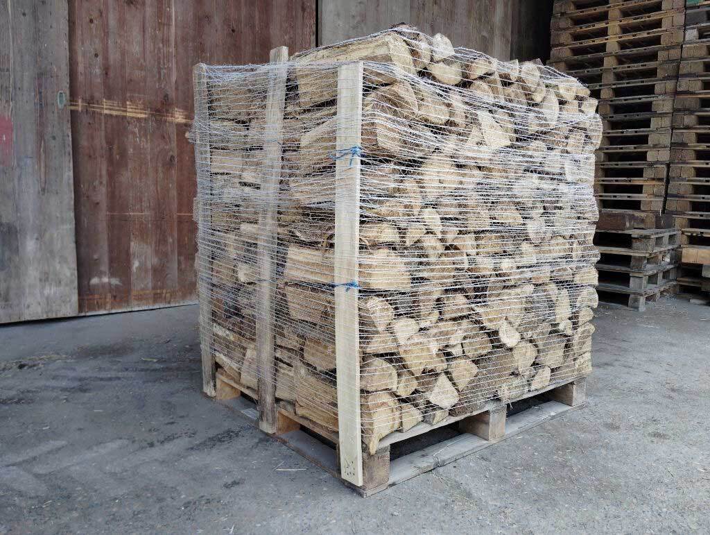 Palette de bois de chauffage Corse