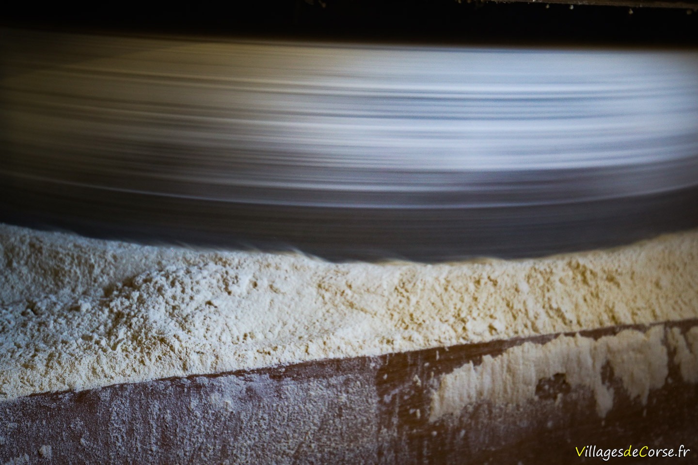 Fabrication de farine de châtaigne corse