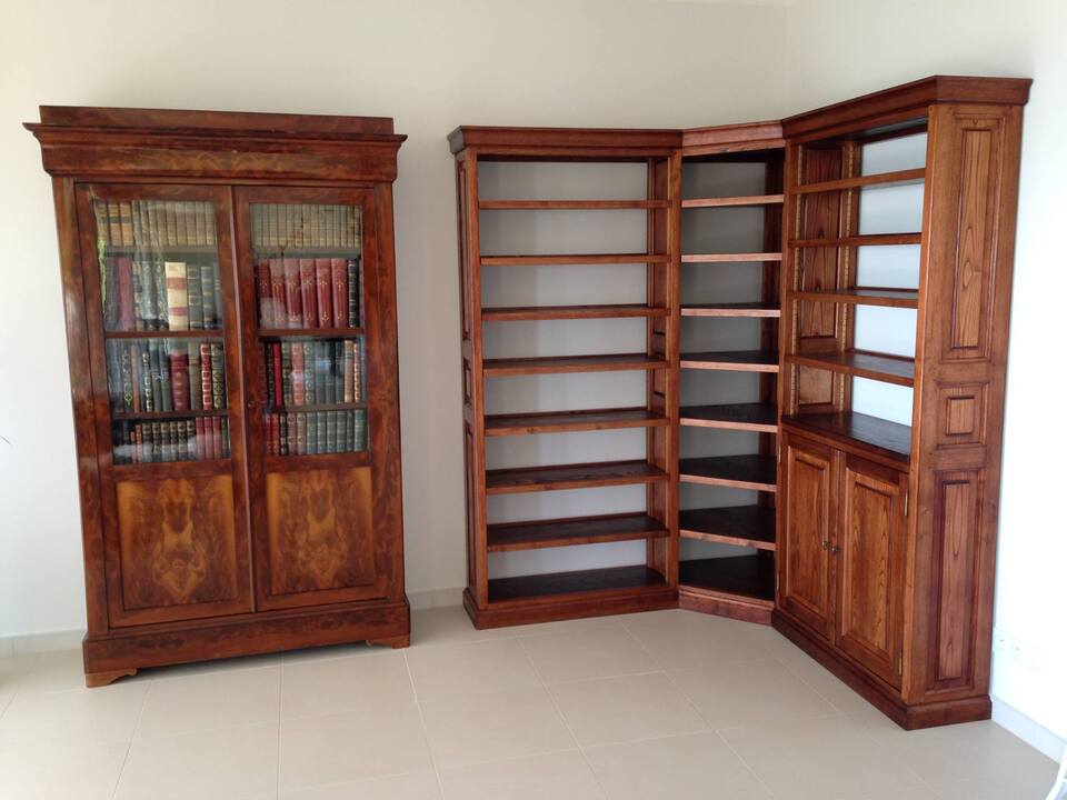 Menuiserie bibliothèque sur mesure Corse