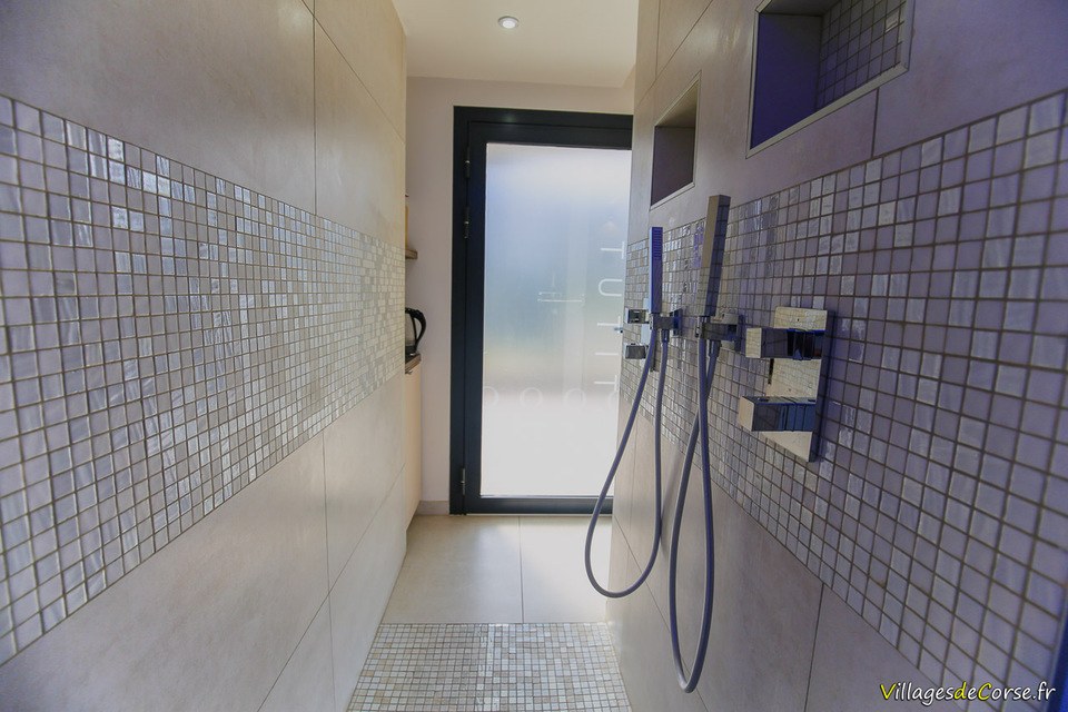 Douche Spa Corse