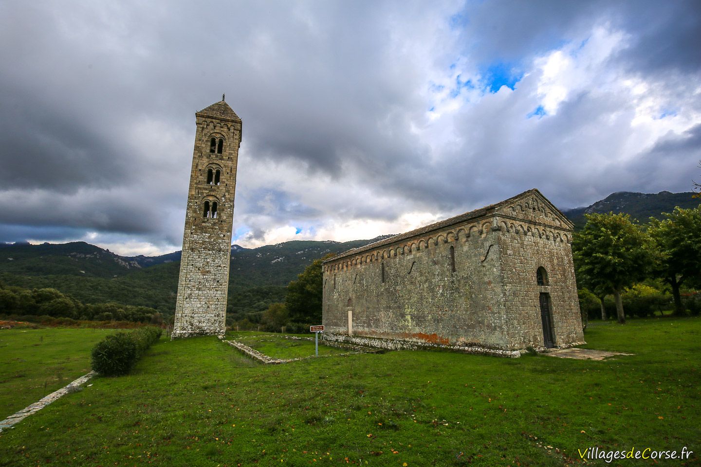 Eglise - Saint Jean-Baptiste - Carbini