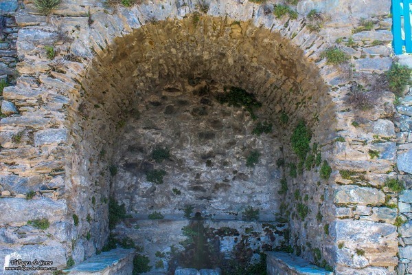 Fontaine - Castello di Rostino
