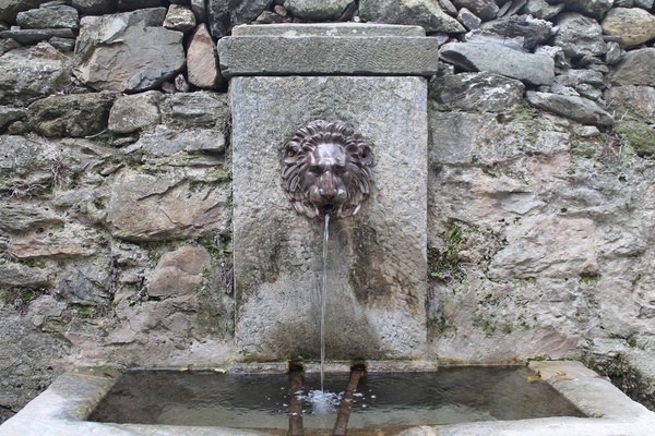 Fontaine - La Porta