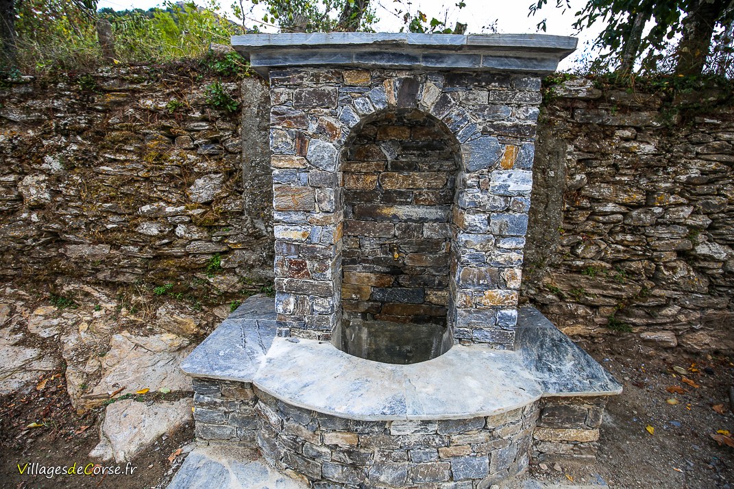 Fontaine - Monacia d Orezza