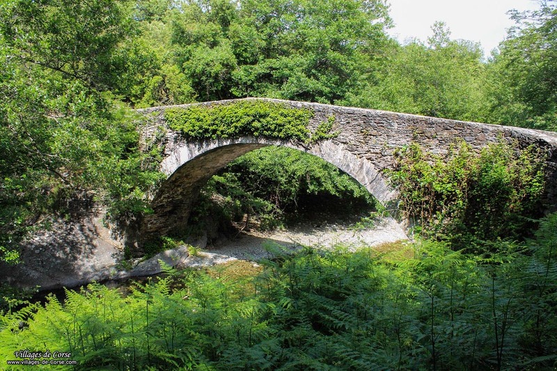 Pont Génois Croix des Vents à Murato, le 05/06/2012