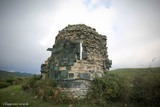 Noch stehende Apsis der Kapelle Chjesa Negra in Piève, 30/10/2019