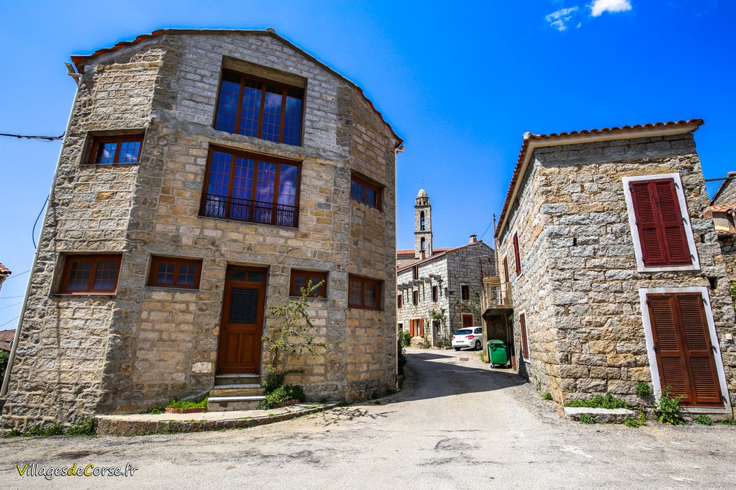 Village - Moca Croce