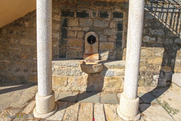 Fontaine de l'Eglise - Olivese
