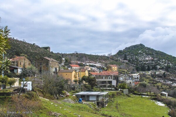 Village - Giuncaggio